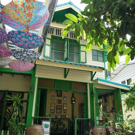 Baan Tepa Boutique House Bed & Breakfast Bangkok Dış mekan fotoğraf
