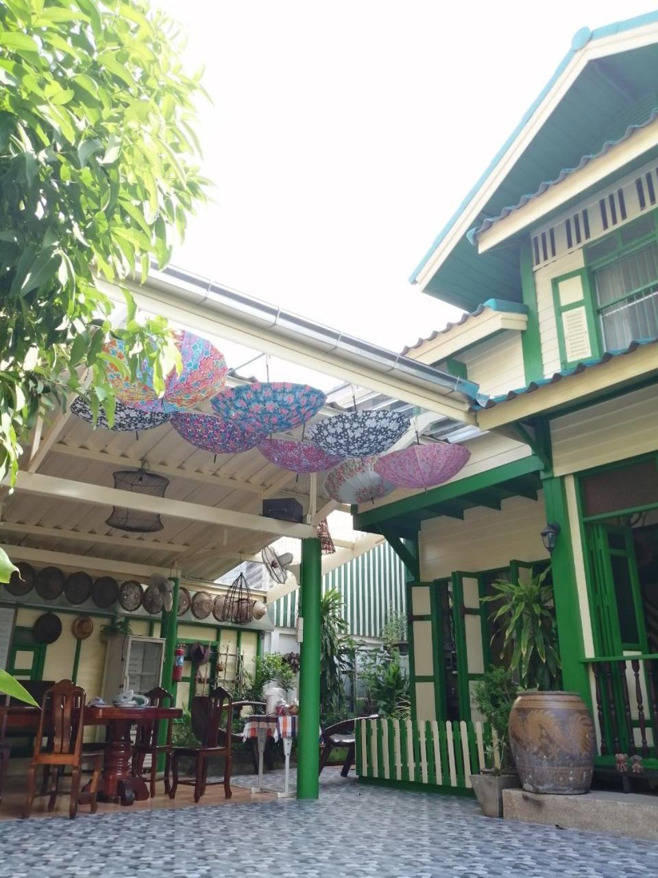 Baan Tepa Boutique House Bed & Breakfast Bangkok Dış mekan fotoğraf