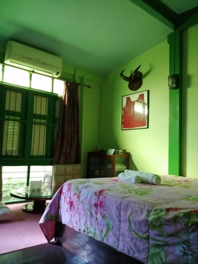 Baan Tepa Boutique House Bed & Breakfast Bangkok Dış mekan fotoğraf