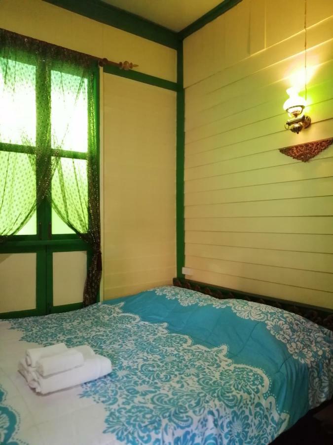 Baan Tepa Boutique House Bed & Breakfast Bangkok Dış mekan fotoğraf
