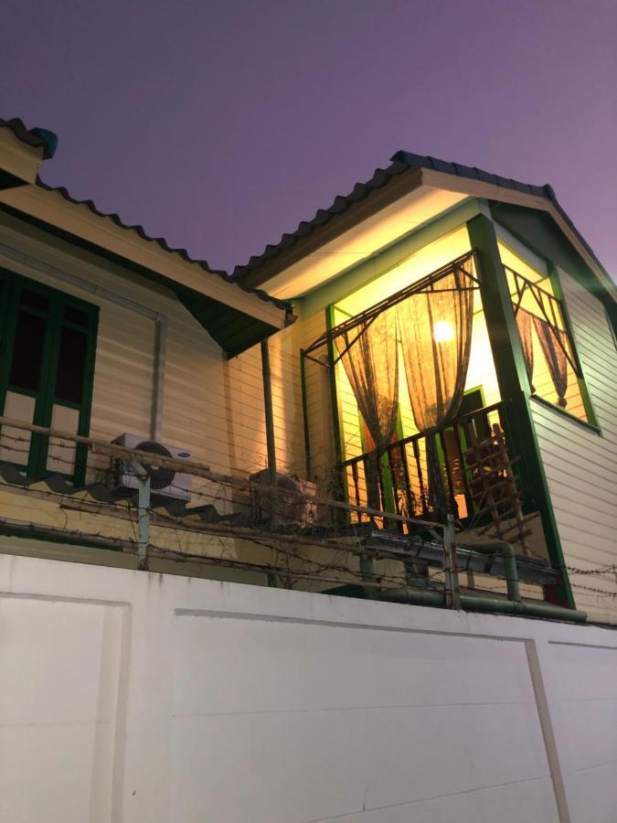 Baan Tepa Boutique House Bed & Breakfast Bangkok Dış mekan fotoğraf