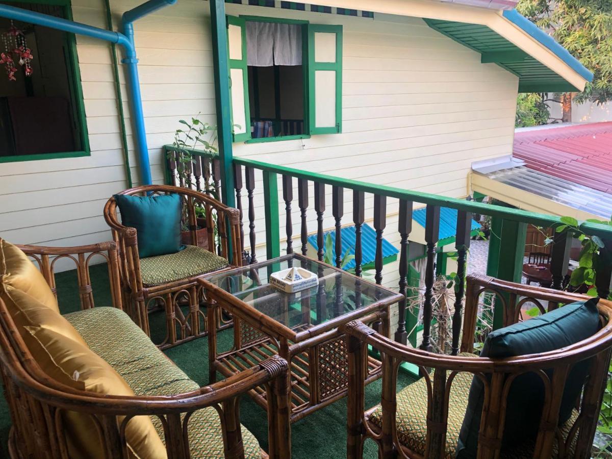 Baan Tepa Boutique House Bed & Breakfast Bangkok Dış mekan fotoğraf